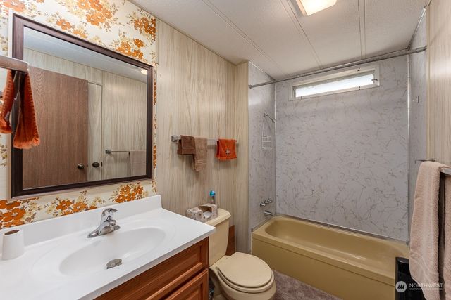 6417 NE D.2 Road, Moses Lake, WA 98837
