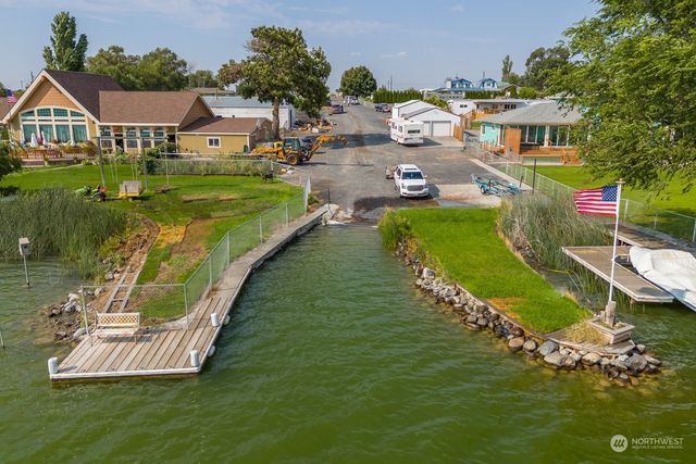6417 NE D.2 Road, Moses Lake, WA 98837