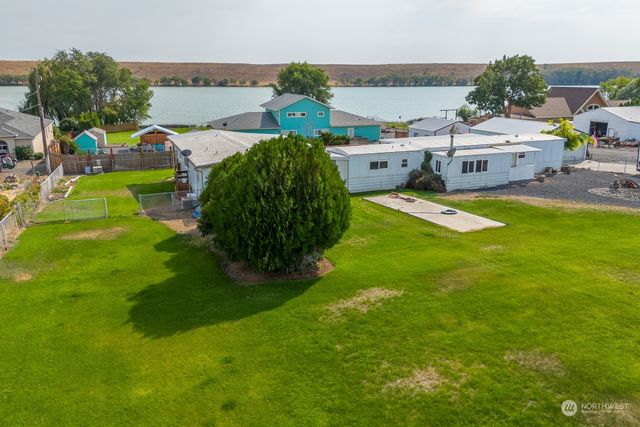 6417 NE D.2 Road, Moses Lake, WA 98837