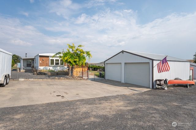 6417 NE D.2 Road, Moses Lake, WA 98837