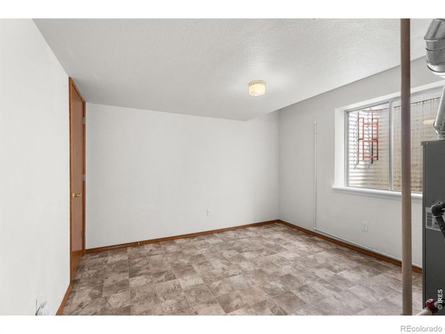 809 Zweck Court, Longmont, CO 80503