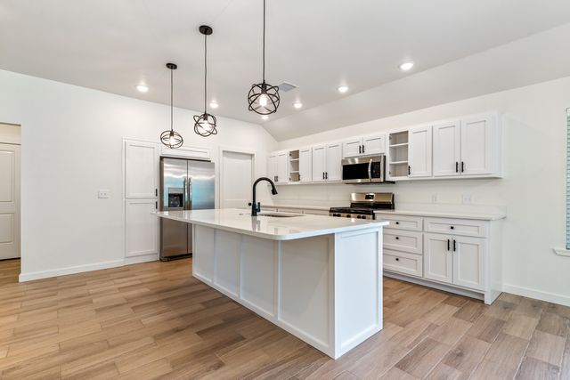 28688 S 621 Court, Grove, OK 74344