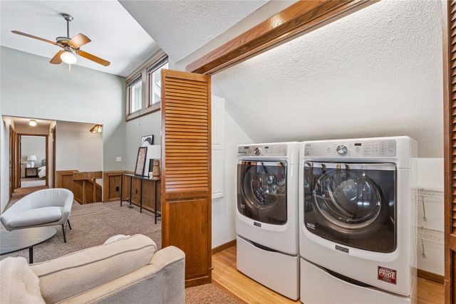 9725 Aurora Avenue, Urbandale, IA 50322