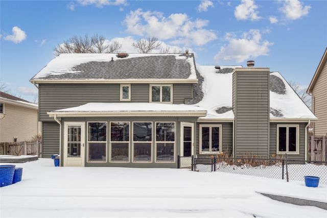 9725 Aurora Avenue, Urbandale, IA 50322