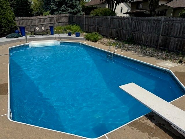 9725 Aurora Avenue, Urbandale, IA 50322