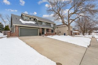 9725 Aurora Avenue, Urbandale, IA 50322