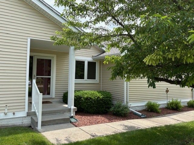 325 SE Rosenkranz Drive, Waukee, IA 50263