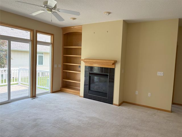 325 SE Rosenkranz Drive, Waukee, IA 50263