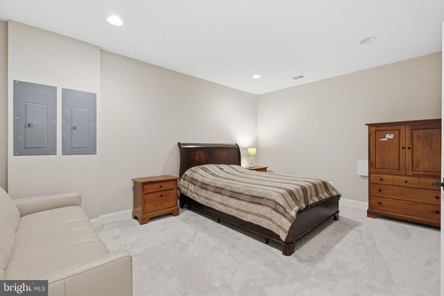 2516 VILLANOVA DR, Vienna, VA 22180