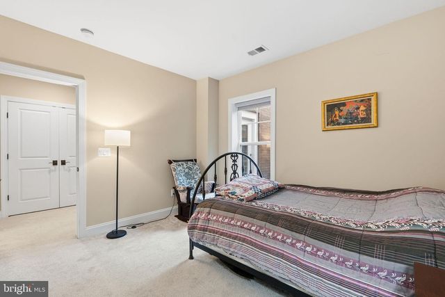 2516 VILLANOVA DR, Vienna, VA 22180