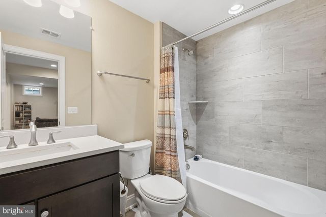 2516 VILLANOVA DR, Vienna, VA 22180