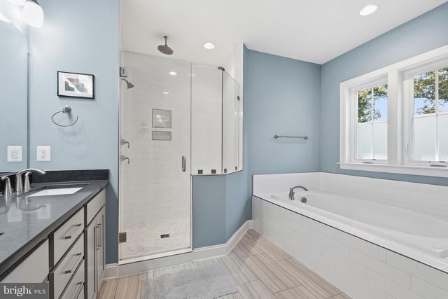 2516 VILLANOVA DR, Vienna, VA 22180