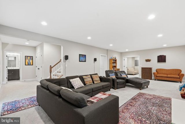 2516 VILLANOVA DR, Vienna, VA 22180