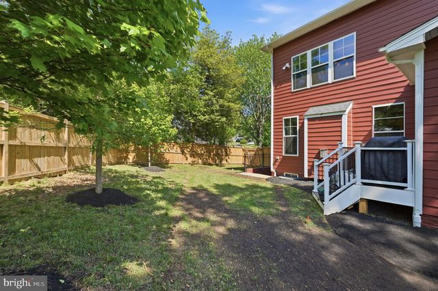 2516 VILLANOVA DR, Vienna, VA 22180