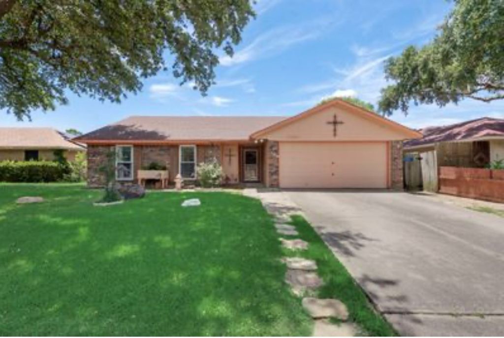 13240 Saratoga Lane, Balch Springs, TX 75180