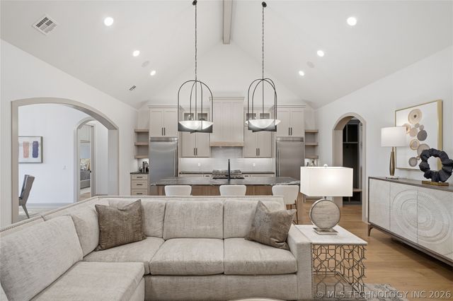 12011 S Vandalia Avenue, Tulsa, OK 74137