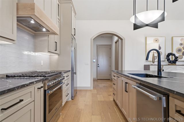 12011 S Vandalia Avenue, Tulsa, OK 74137