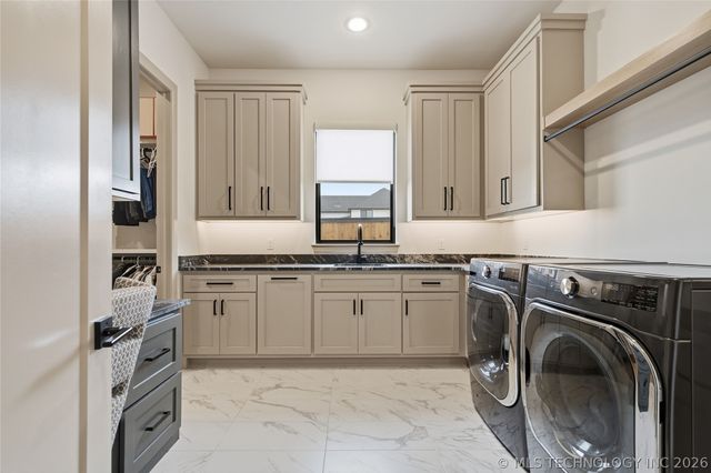 12011 S Vandalia Avenue, Tulsa, OK 74137