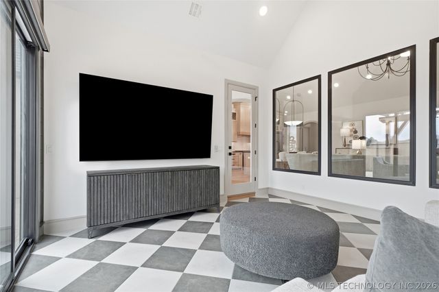 12011 S Vandalia Avenue, Tulsa, OK 74137