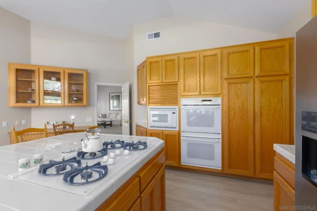 1202 Calle Sonia, Fallbrook, CA 92028