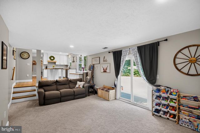 12971 OLD CHURCH RD, Nokesville, VA 20181