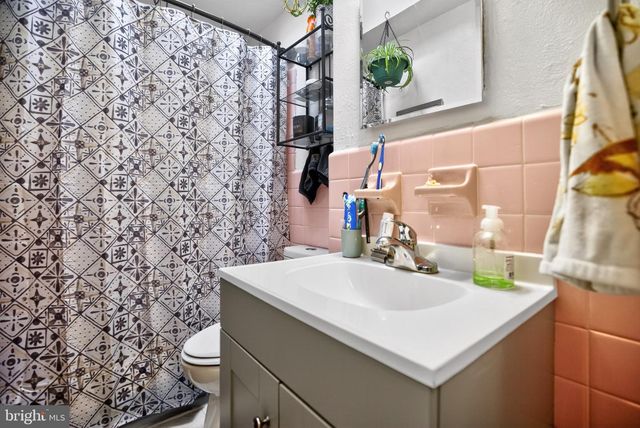 4401 MANAYUNK AVE, Philadelphia, PA 19128