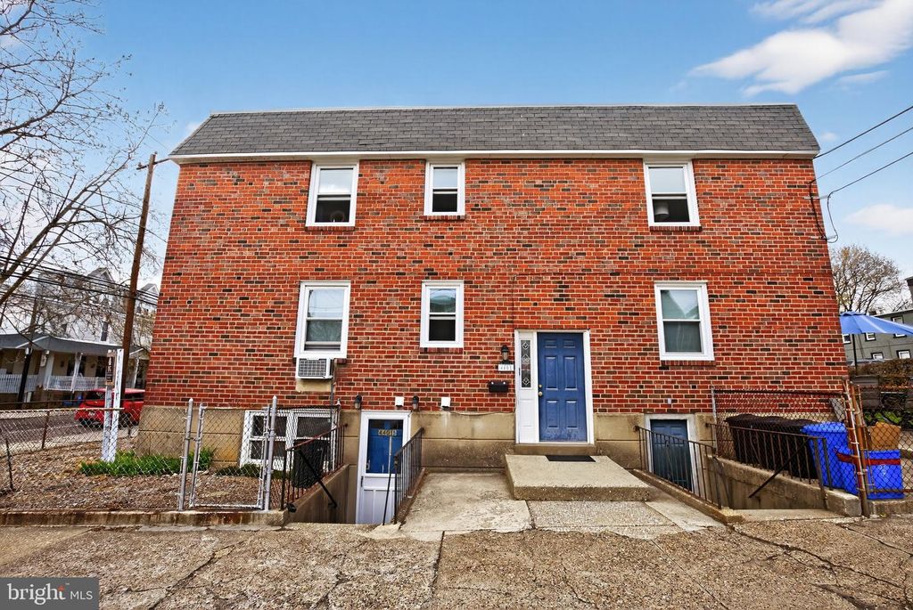 4401 MANAYUNK AVE, Philadelphia, PA 19128