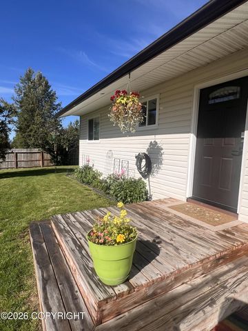 11541 Lower Sunny Circle, Eagle River, AK 99577
