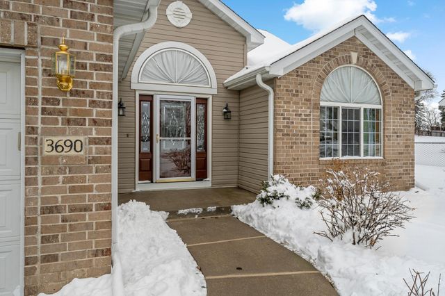 3690 Commonwealth Road, Woodbury, MN 55125