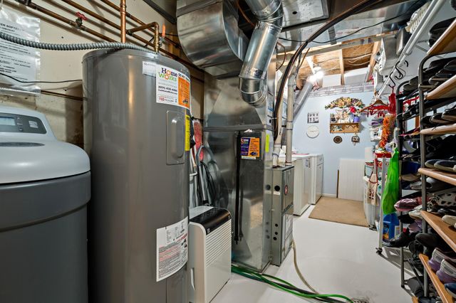 3690 Commonwealth Road, Woodbury, MN 55125