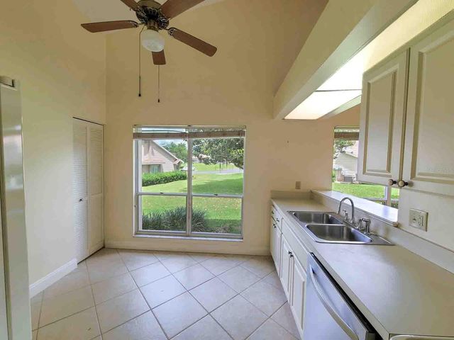 2321 SE 19TH CIRCLE, Ocala, FL 34471