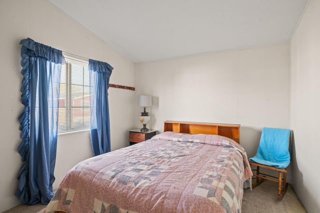 1570 S Peach Street SPC 65, Medford, OR 97501