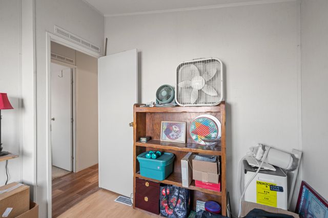 1570 S Peach Street SPC 65, Medford, OR 97501