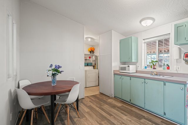 1570 S Peach Street SPC 65, Medford, OR 97501