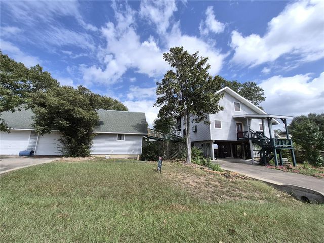 60 Hillcrest Drive, Coldspring, TX 77331