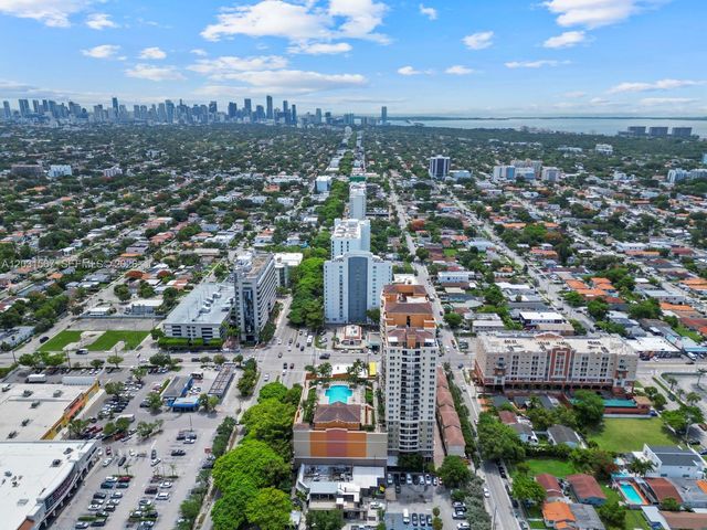 3232 SW 22nd Ter 802, Miami, FL 33145