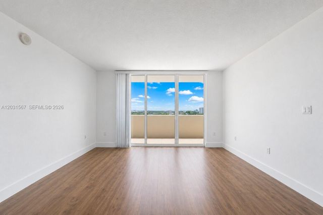 3232 SW 22nd Ter 802, Miami, FL 33145