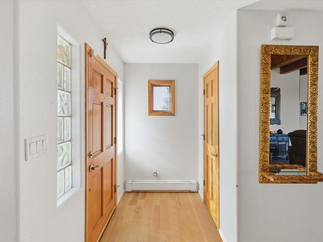 2708 Via Caballero del Sur, Santa Fe, NM 87505