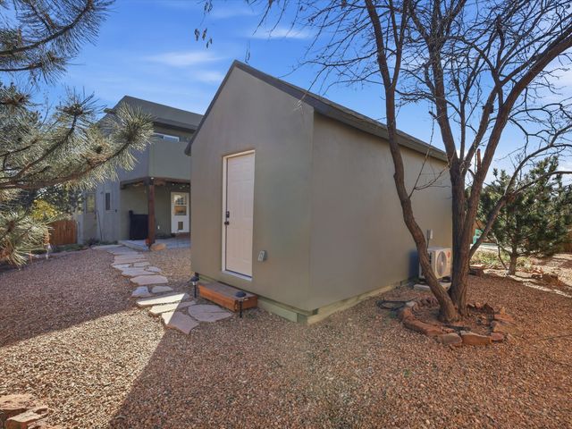 2708 Via Caballero del Sur, Santa Fe, NM 87505