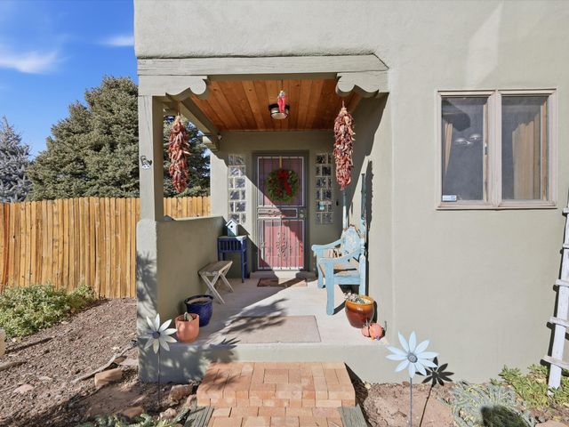 2708 Via Caballero del Sur, Santa Fe, NM 87505
