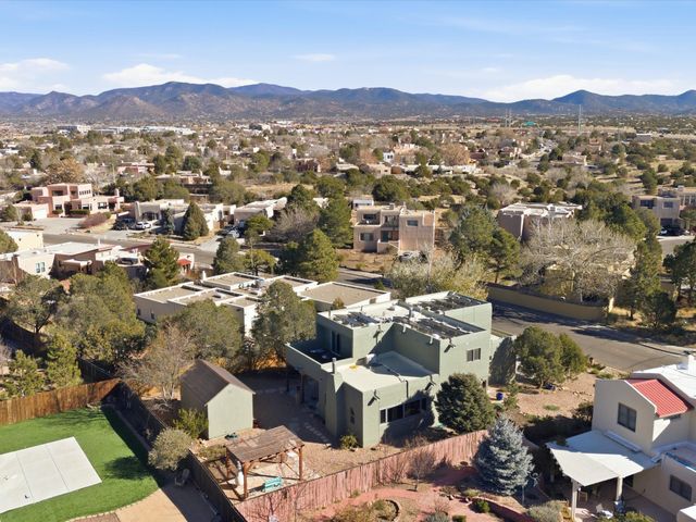 2708 Via Caballero del Sur, Santa Fe, NM 87505