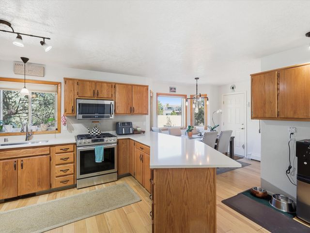 2708 Via Caballero del Sur, Santa Fe, NM 87505