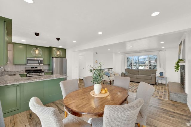 2617 W DONNAWOOD CIR, Salt Lake City, UT 84129