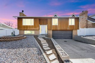 2617 W DONNAWOOD CIR, Salt Lake City, UT 84129