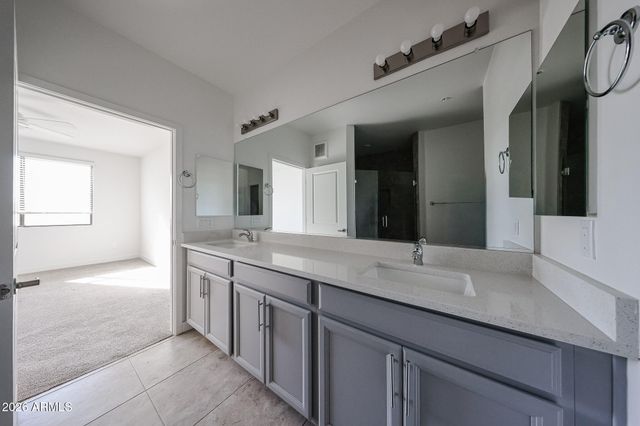 2511 W QUEEN CREEK Road 171, Chandler, AZ 85248