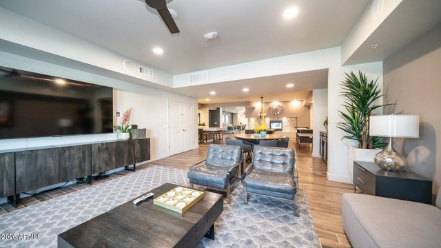 2511 W QUEEN CREEK Road 171, Chandler, AZ 85248