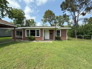 1510 Oleander Drive, La Marque, TX 77568