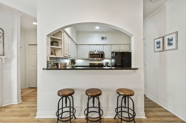 4102 Buena Vista Street 1, Dallas, TX 75204