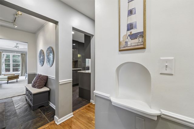 3939 River Oaks Drive, Des Moines, IA 50312