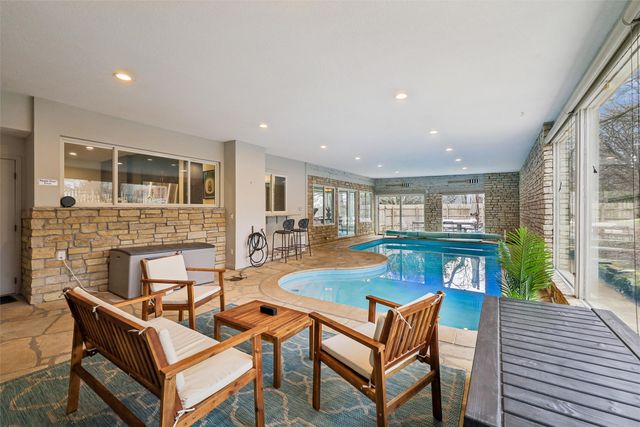 3939 River Oaks Drive, Des Moines, IA 50312